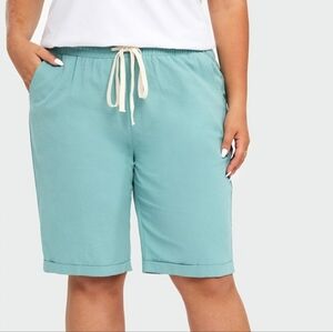 NWT Shorts From Meet.Curve. Size XL